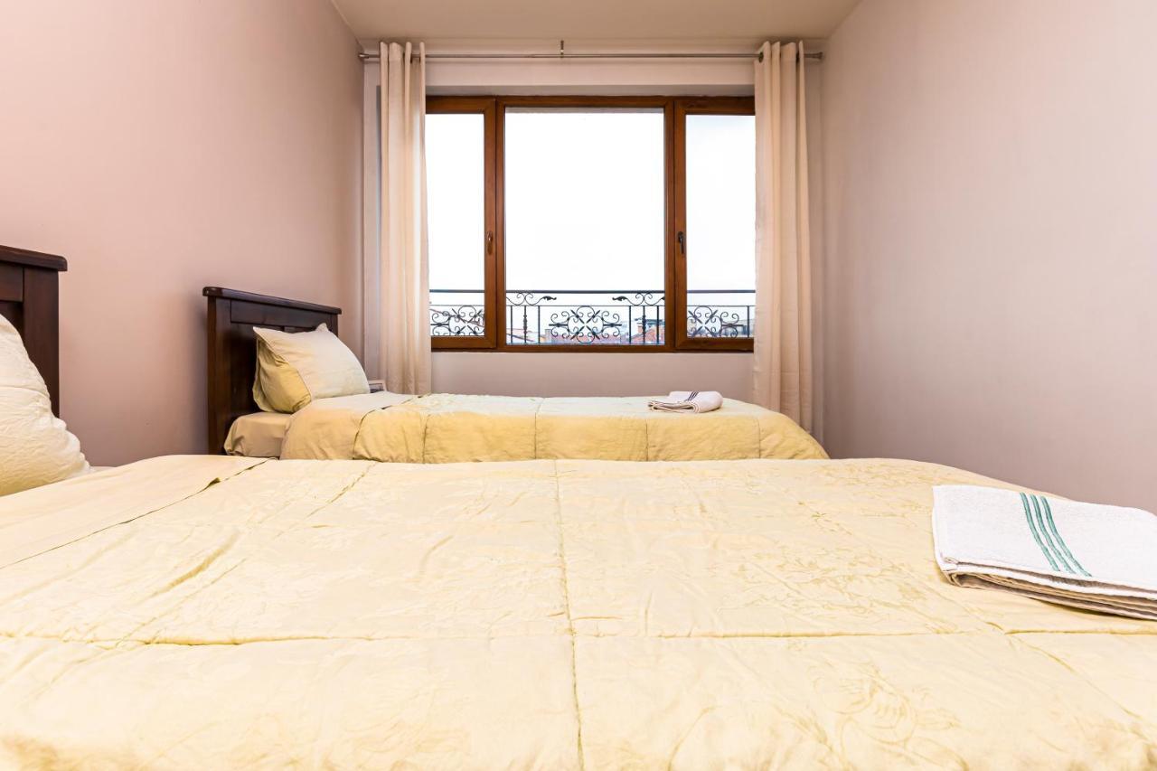 The Walnut 2Bd Apartment Plovdiv Esterno foto