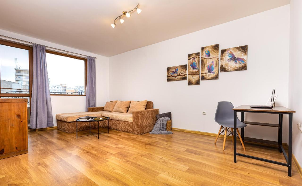 The Walnut 2Bd Apartment Plovdiv Esterno foto