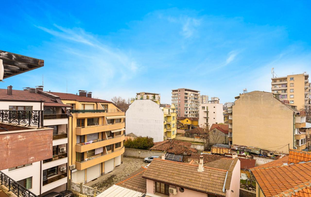 The Walnut 2Bd Apartment Plovdiv Esterno foto